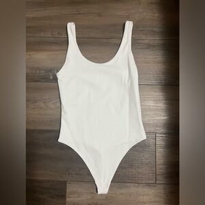 Aritzia Babaton Contour Bodysuit